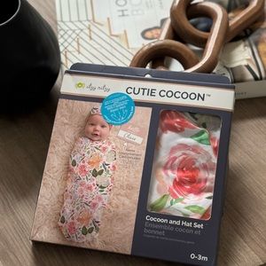 Itzy Ritzy Cutie Cocoon Set